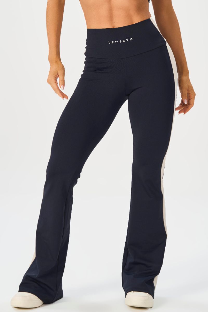 Calça Flare Deep Form Preta